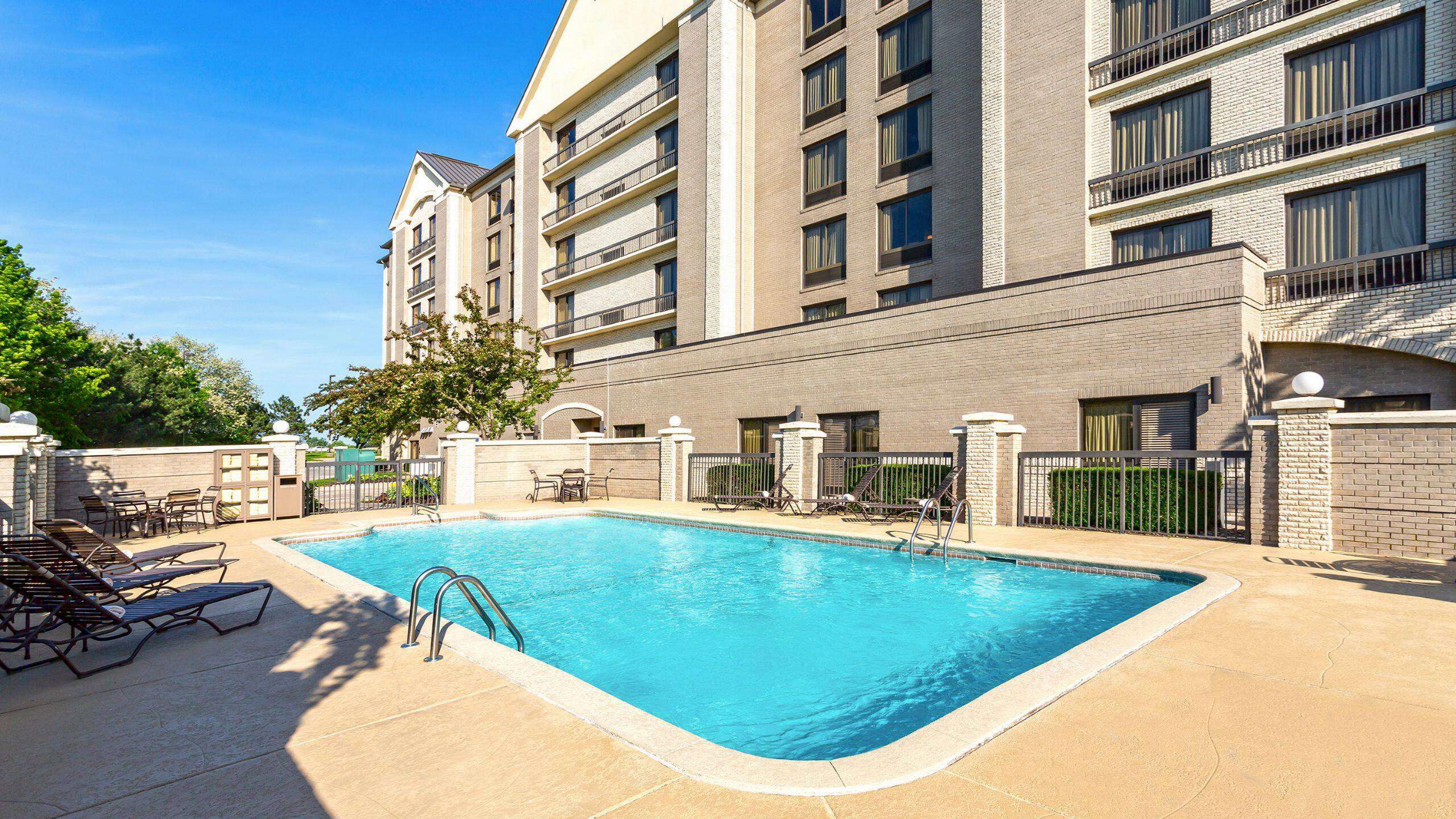 Wyndham Garden Kansas City Airport Екстер'єр фото