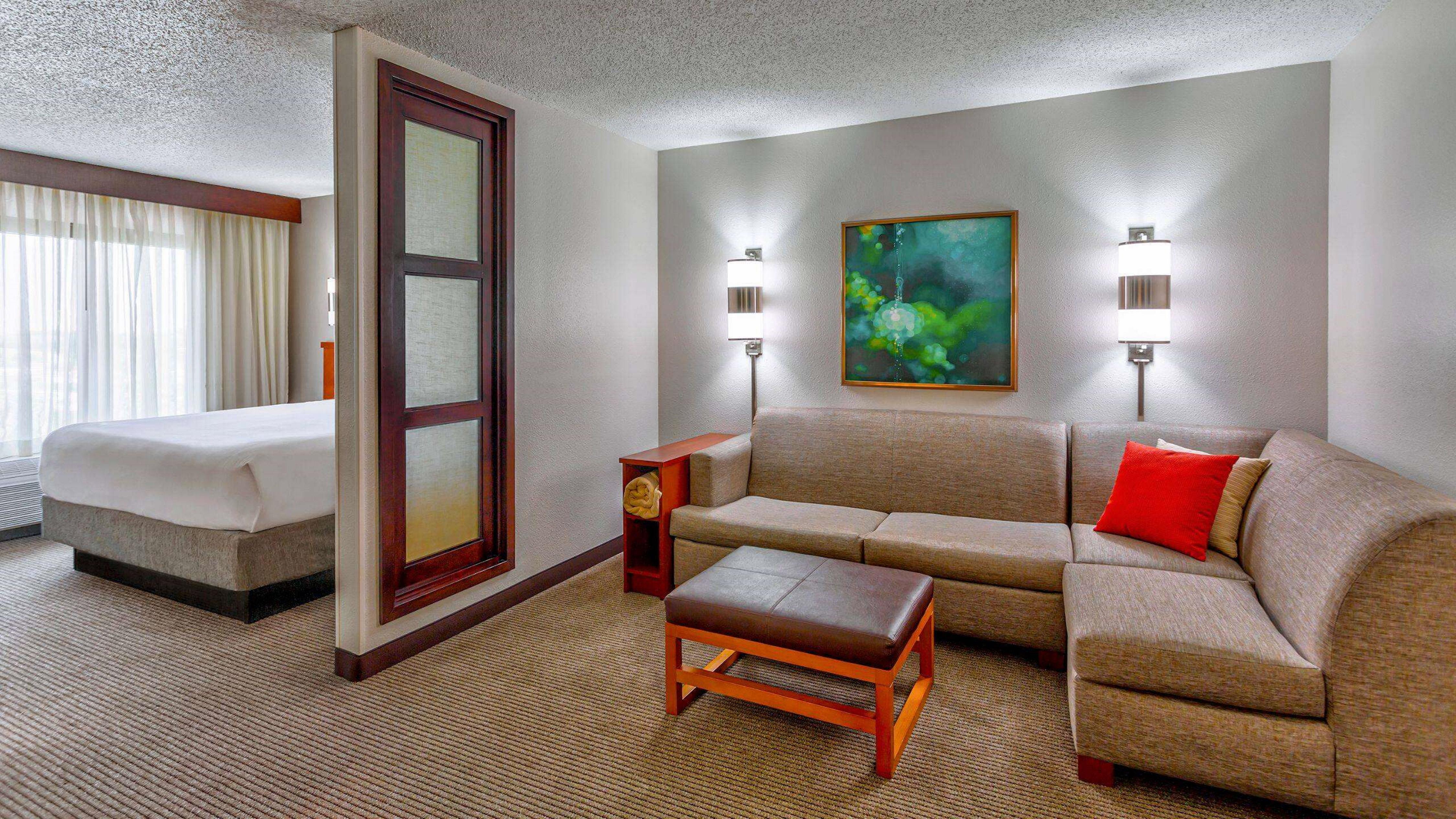Wyndham Garden Kansas City Airport Екстер'єр фото