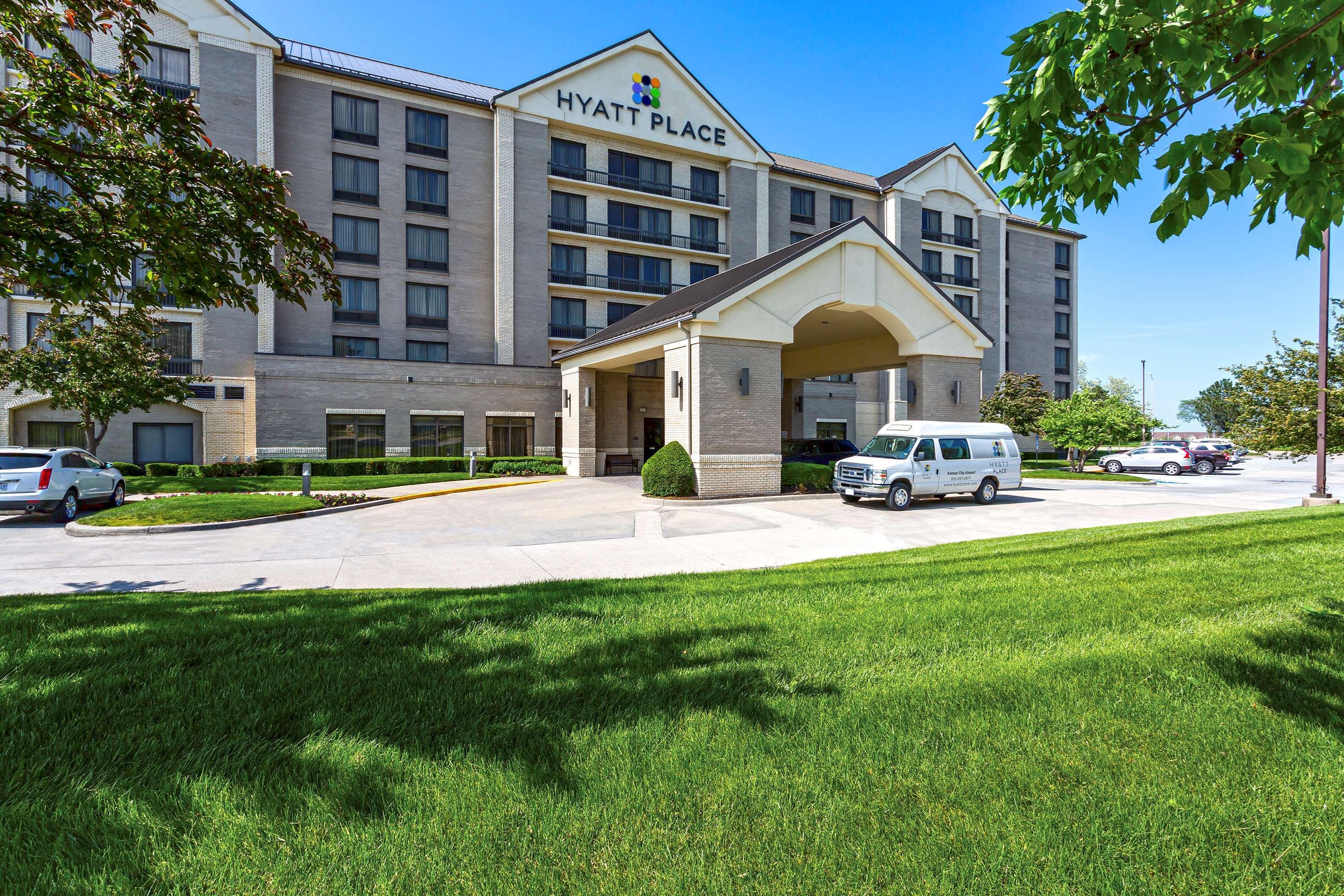 Wyndham Garden Kansas City Airport Екстер'єр фото