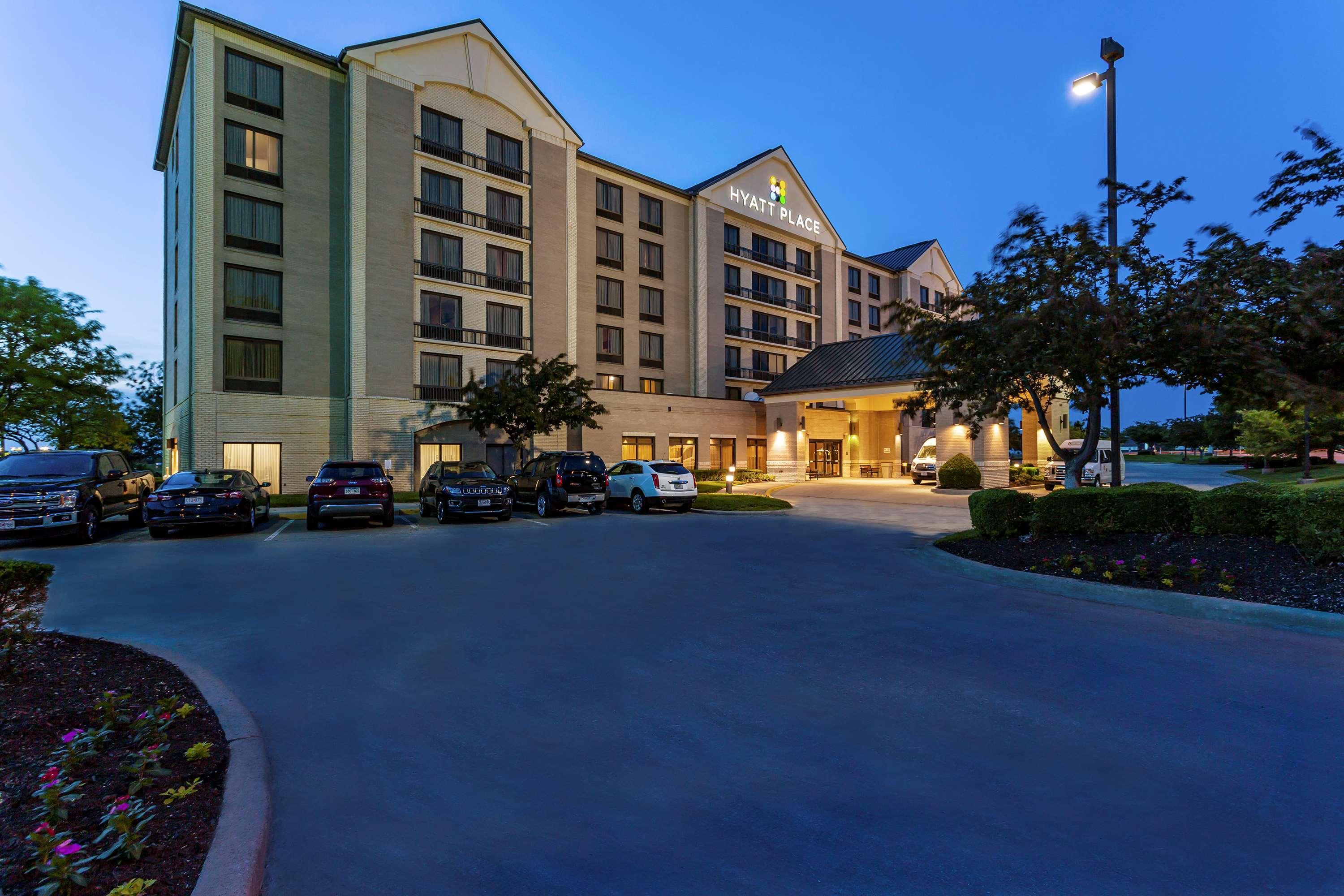 Wyndham Garden Kansas City Airport Екстер'єр фото