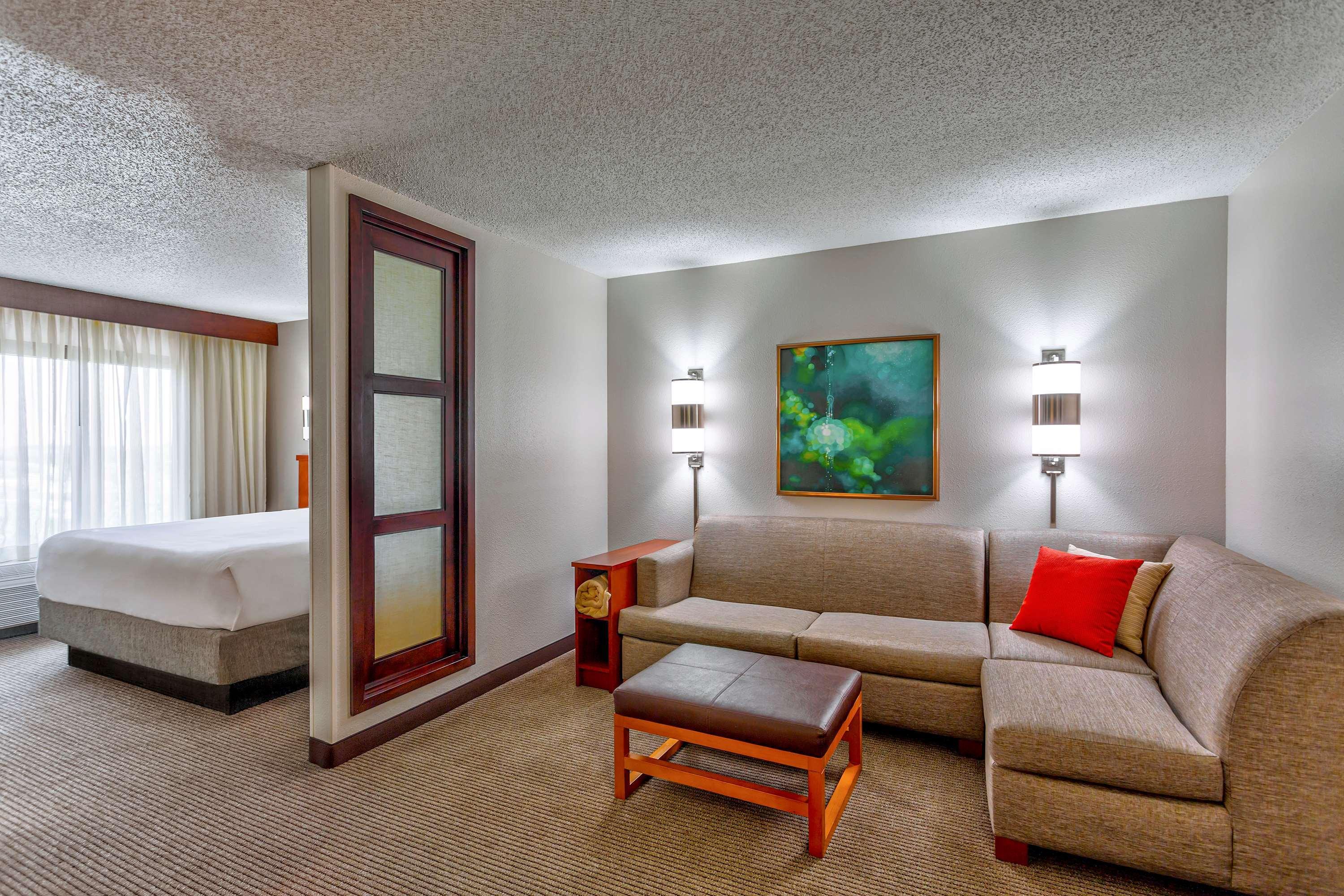 Wyndham Garden Kansas City Airport Екстер'єр фото