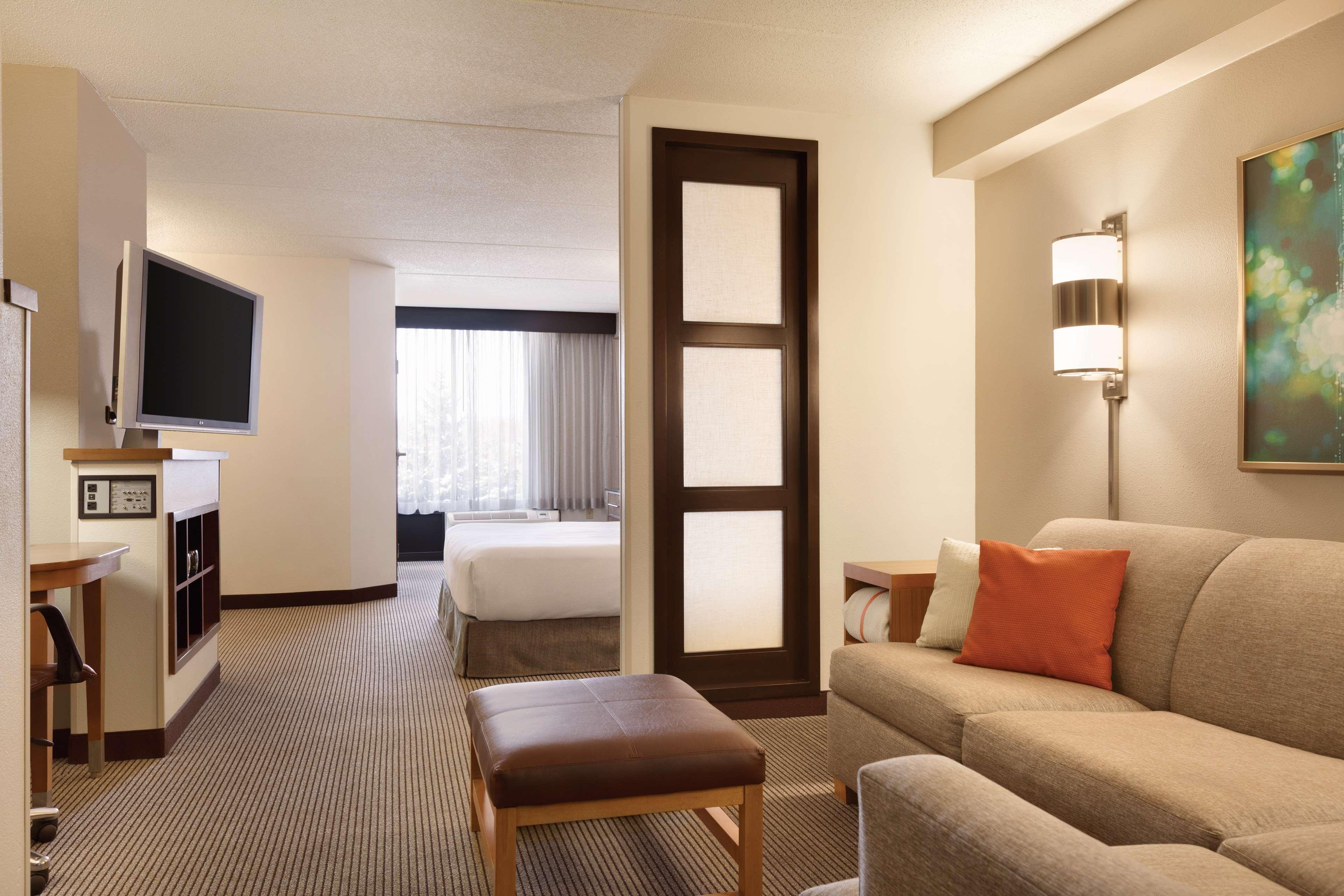 Wyndham Garden Kansas City Airport Екстер'єр фото