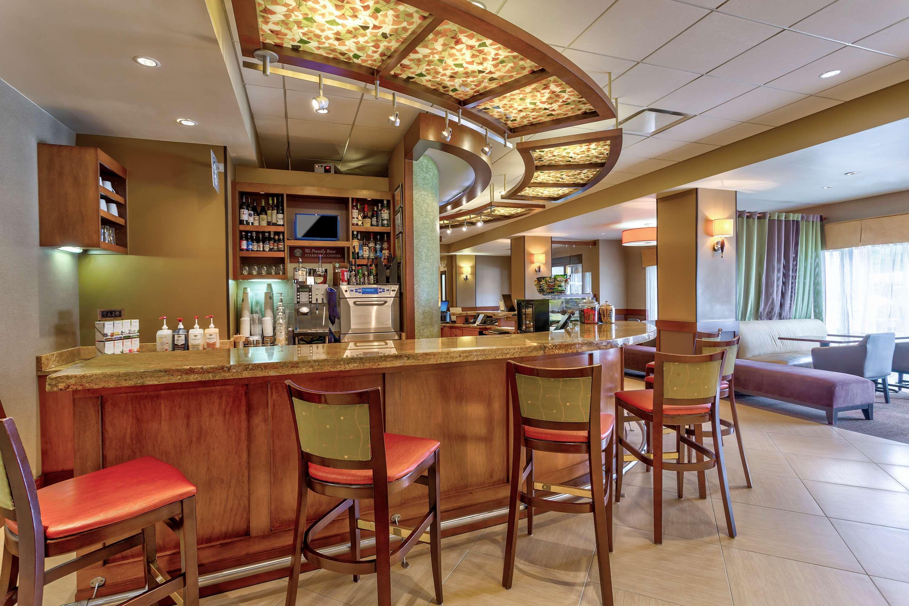 Wyndham Garden Kansas City Airport Екстер'єр фото