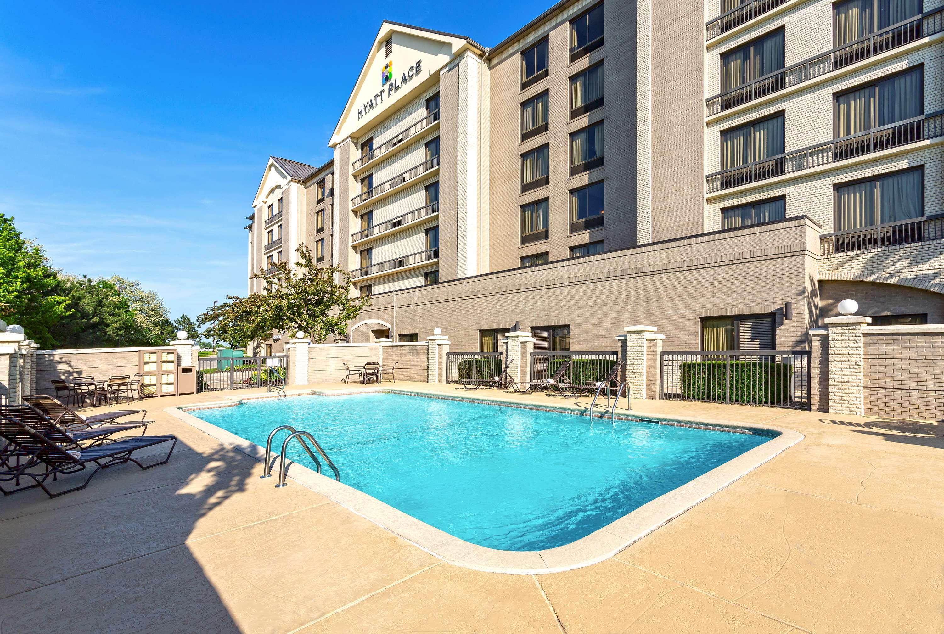 Wyndham Garden Kansas City Airport Екстер'єр фото