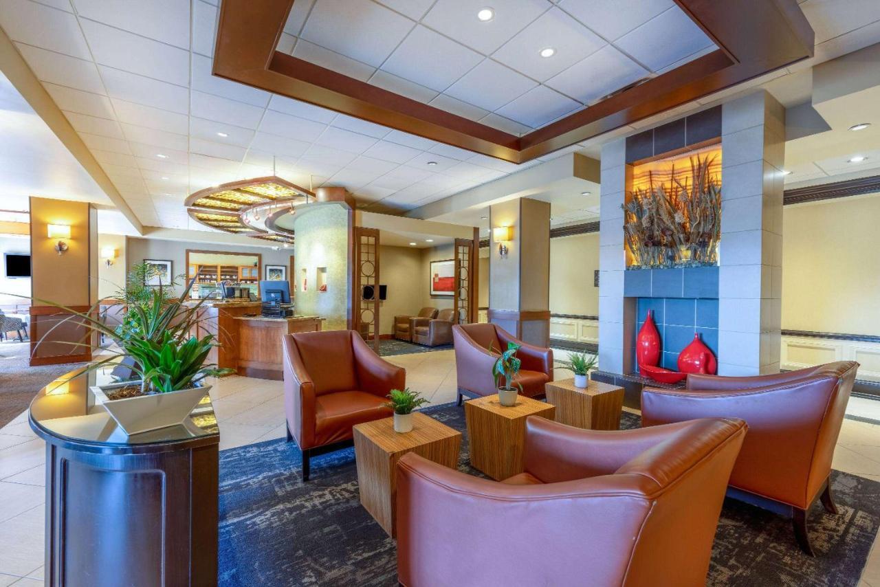 Wyndham Garden Kansas City Airport Екстер'єр фото